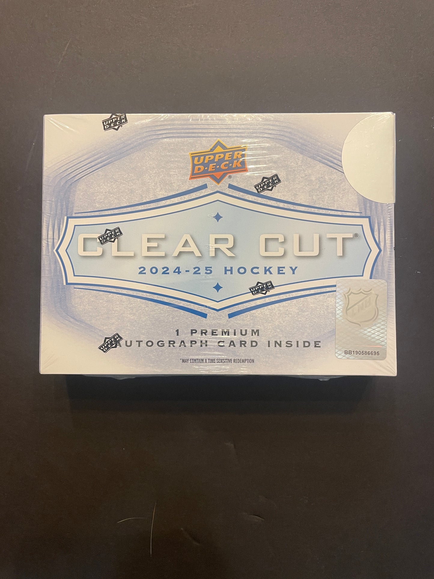 2024-25 nhl upper deck clear cut hockey hobby box